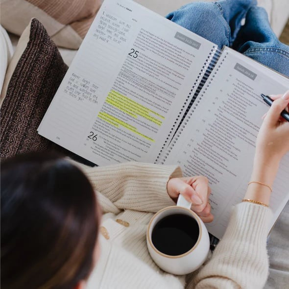 💖Last Day 50% OFF✨🏆A 52-Week Journey Through God's Word